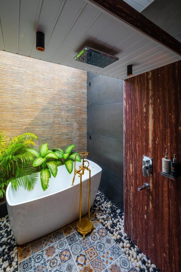 Saffronstays Turquoise Maison, Karjat Kültér fotó